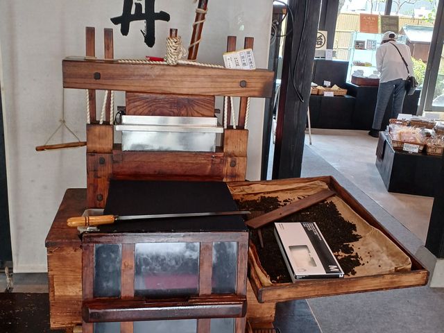 ���q����@���\���܂���_�r�c�������q���X