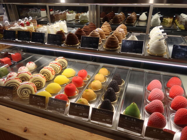 yosshy̋ patisserie FURUTA̓eʐ^2