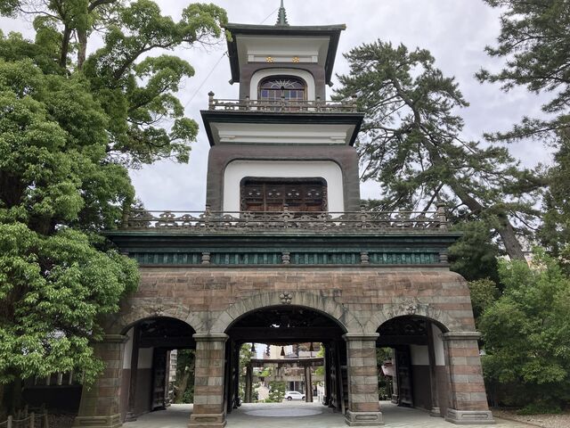 尾山神社神門】アクセス・営業時間・料金情報 - じゃらんnet