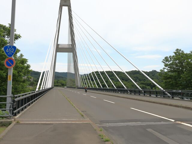 ���h�ȁ@���̍~�闢�勴_���̉w �X�^�[�v���U����