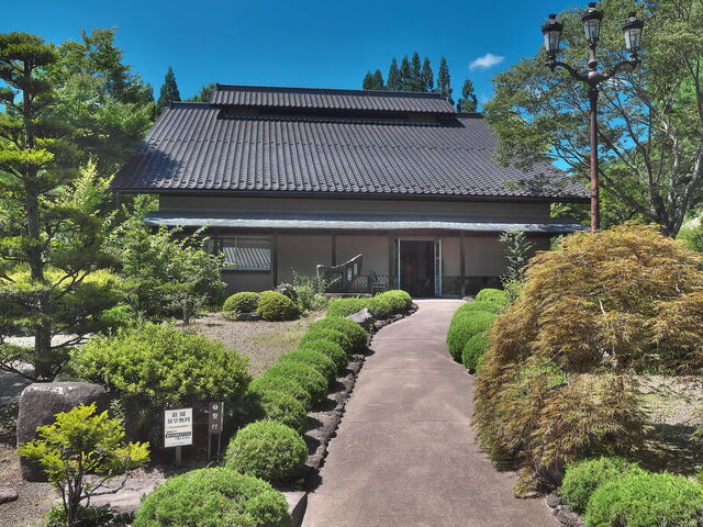 sklfh̕΂Ƃєق̓eʐ^1