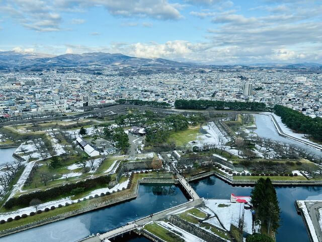 �ܗŊs�^���[���猩���ܗŊs����_�ܗŊs����