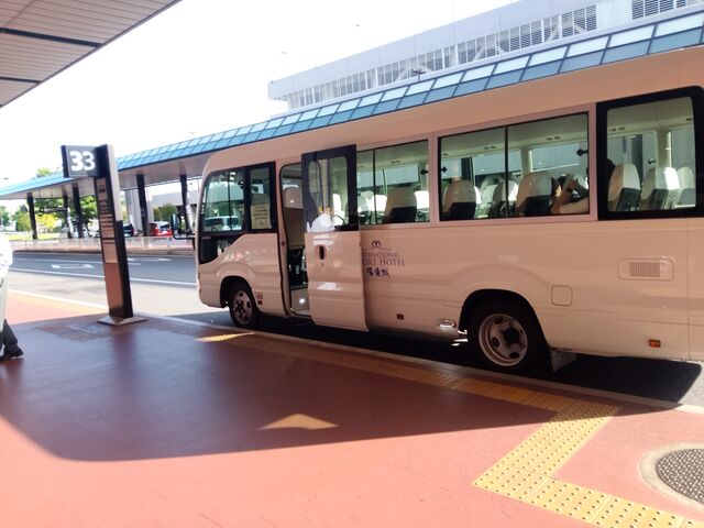 ���c��`��2�^���~�i�[����33�ԃo�X��ł�_�����@���y��