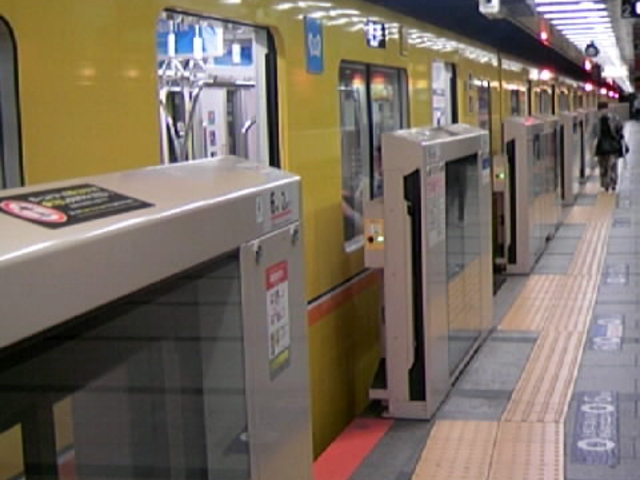 �L���C�ɂȂ�z�[���h�A���ݒu���ꂽ�󑐉w_�������g������� �󑐉w