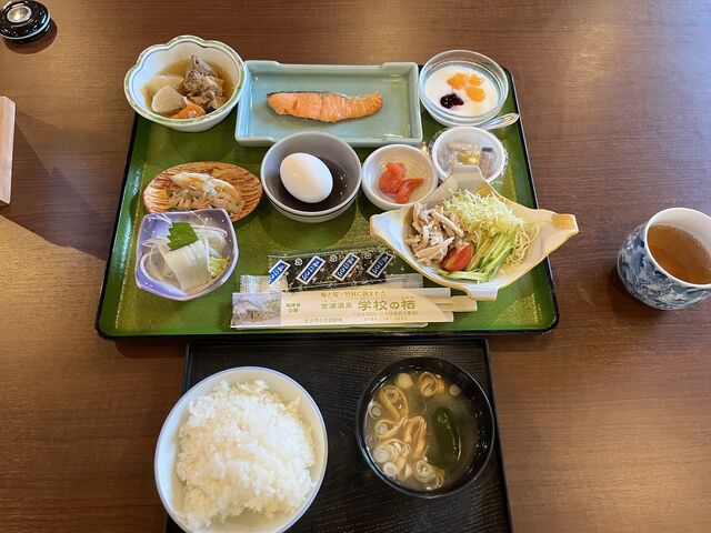 ���H�`���؂ȐH���ł����B_���Y����@�w�Z�̐�