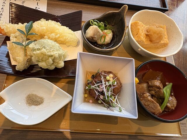 �F�X�Ɗy���߂܂���_�v���~�A�z�e��-CABIN PRESIDENT-���