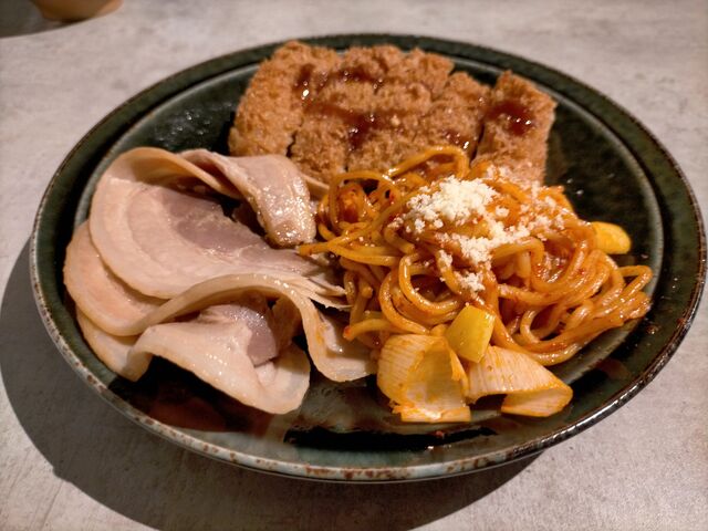 ���C�ɓ���̂R�i_���t��{by�x�b�Z���z�e���Y