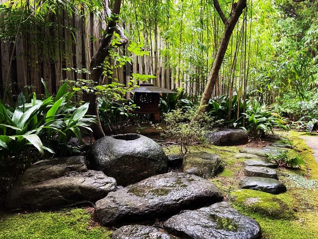 ���p�ٓ��̒����~��佑O�ɂ͘I�n������܂��B_�H�����p��