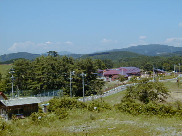 �O�͍����L�����v��