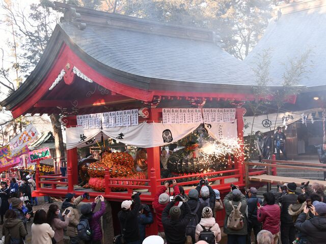 �\��_�А_�y