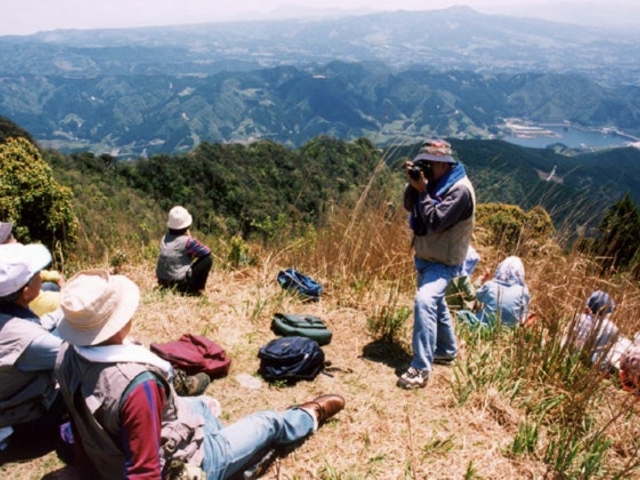 �������x_�������x