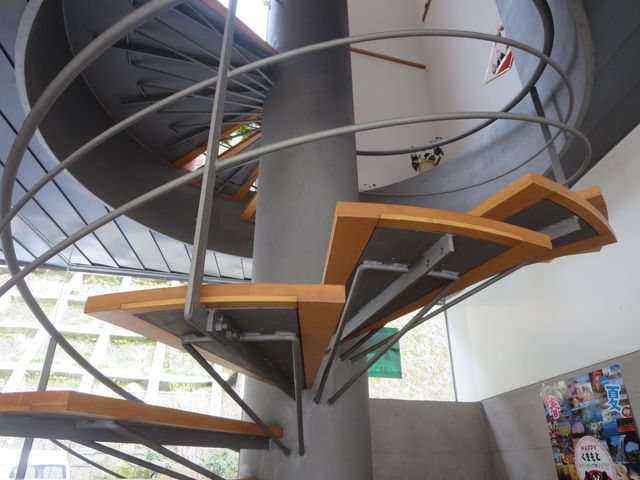 �񗧒��̋�P�z�[��