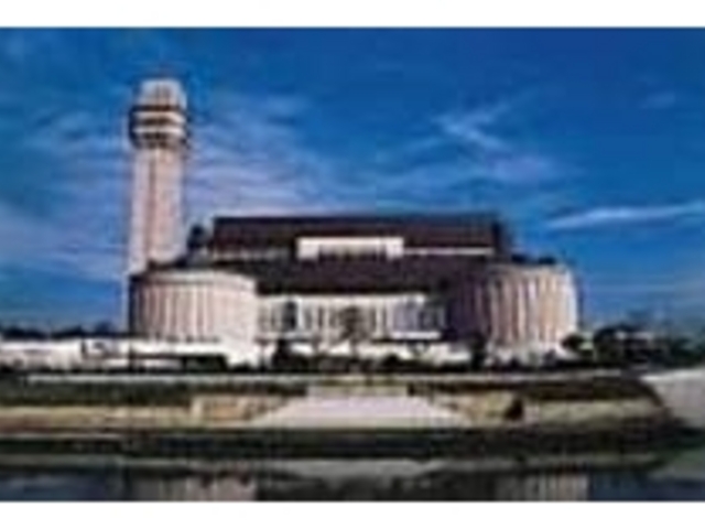 ���[���b�p�̕��͋C������������{�݊O��_����ʎ������g��