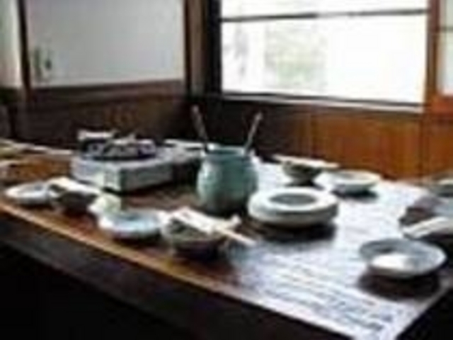 ���~�ƂȂ��Ă���Q�K�́A�̂�т�Ƃł���_��ł����ǂ񂻂Ώ����