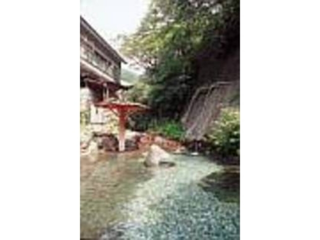 ���y��̗�����R�i�ɋ�؂���ꂽ����_��ۉ��򗷊�