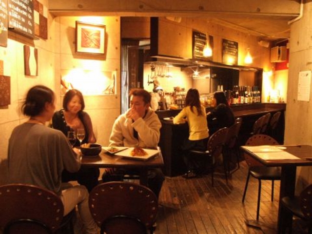 _CjO GXg DINING est.̎ʐ^1