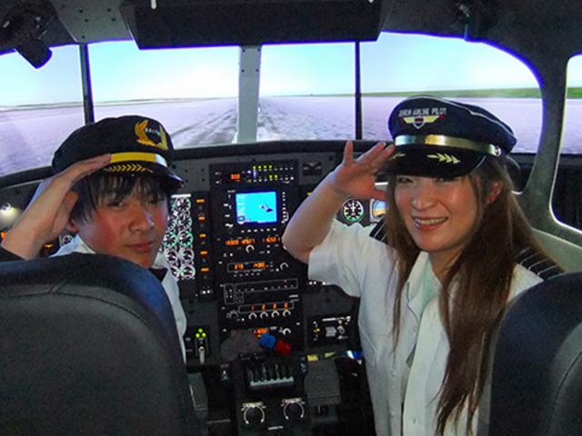 �ʐ^����������Ƃ��Ă���������_FSO�k�J�t���C�g�V�~�����[�^�[�T����