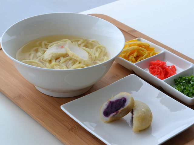 �ނ��ނ������H���̉��ꂻ�΂��A�V���v���Ȃ��������ł������オ�肭�������B��Ԑl�C�̂܂�Ă��t���ł��B_�������X����C�H�[