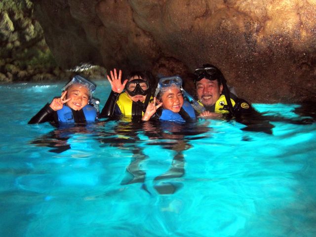 �Ƒ��Ŋy�����v���o���_�}�����N���u Gigi