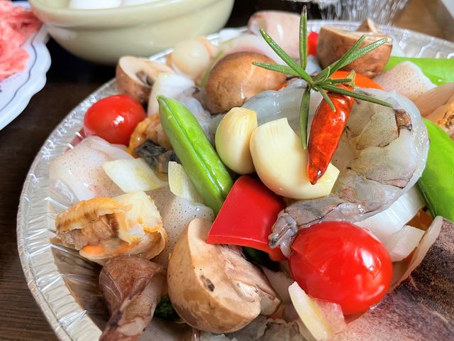 BBQ�Z�b�g�ɂ��Ă���C�N�A�q�[�W���B�X���[�N���X�O�����̏�ŃO�c�O�c�ƎςĂ������オ�肭��������_�o�[�x�L���[�n�E�X�E�s�b�R��