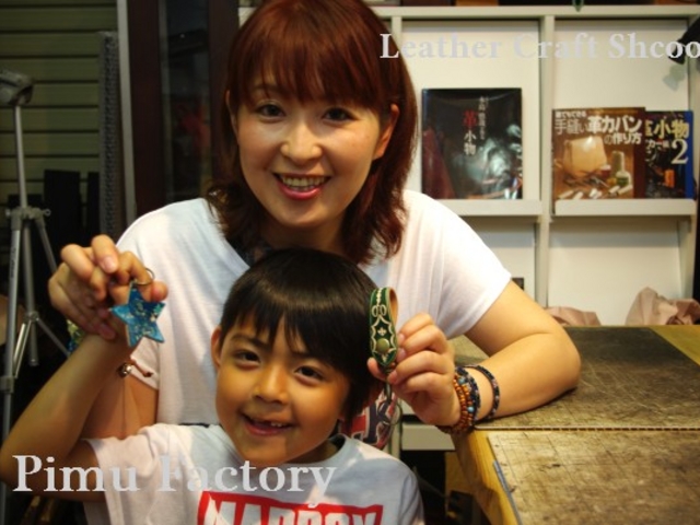 �ł�����`��
�̃|�[�Y�I�I_Pimu Factory�v�׍H����