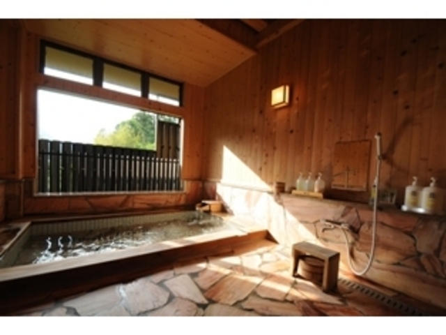 �y�����C�z 
���򎿁E�E�E�V�R����(�P������) 
�����\�E�E�E�₦���A�֐ߒɁA�_�o�ɁA���N���i�@ 
�����ݓ��E�����z�L_��ǊΎR