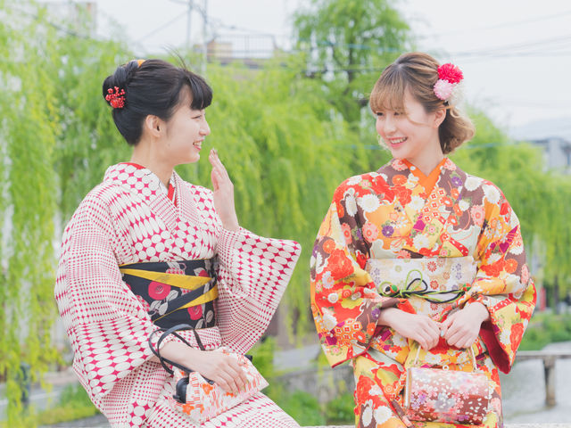 いろんな着物がそろってます_京あるき Kimono Rental -Produce by SAGANOKAN- 京都四条本店