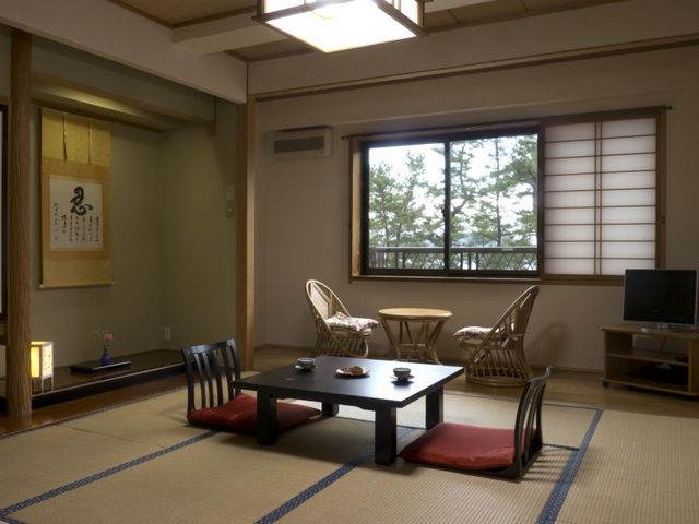 ���C�����a��10���X�^���_�[�h�^�C�v�i�V�����[�u�[�X�t�j_�l�ׂ̗����h�󗈊�