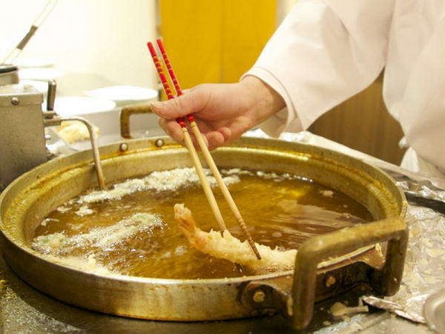 �g�����Ă̓V�w���𐥔񂲏ܖ���������_�l�ׂ̗����h�󗈊�