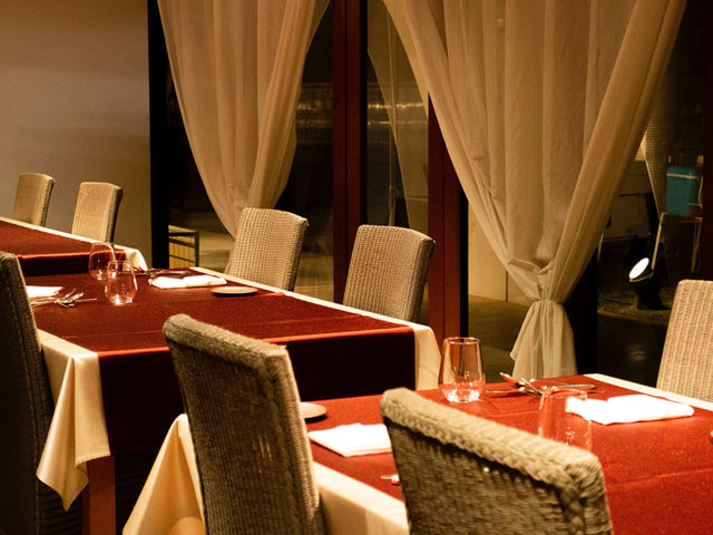 �R�[�X�C�^���A���u�T�[�� �r�A���L �A����P�b�`�@�[�m �v_�A�N�A�C�O�j�X�Љ�����