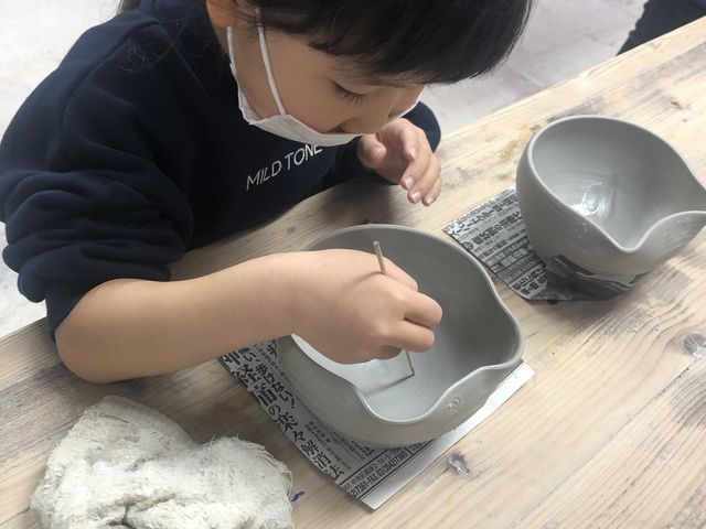 �n������i�ɍD���ȊG���`����_�I�����[�������|����