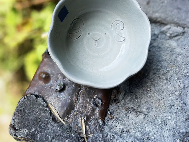 好きな絵柄も掘れますよ_オンリーワン陶芸教室