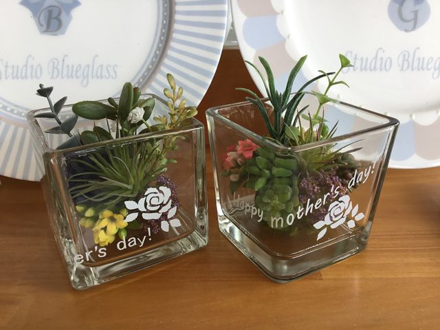 ��̓��̃v���[���g��_�|�[�Z���[�c�T�����E�X�^�W�I�u���[�O���X