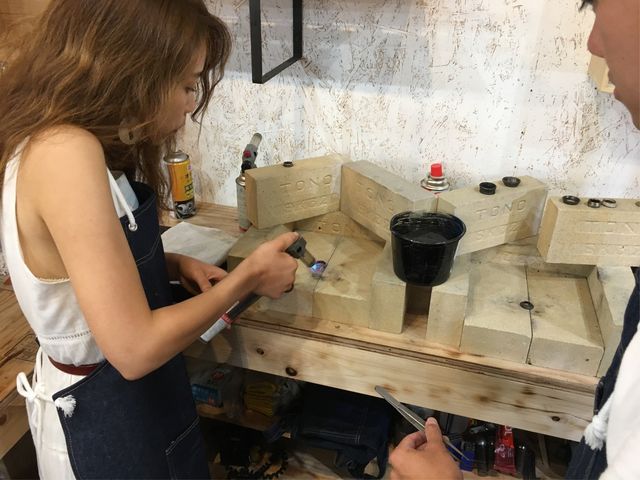 ���߂͕|�����Ă��܂������A�ŏI�͐E�l�݂����Ɋ��ꂽ����Ɂi�΁j_SWING BY