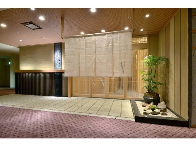 ���{�����s�����b�����̎��Ԃ�؂̉�����ɕ�܂��_�z�e���j���[�I�[�^�j����