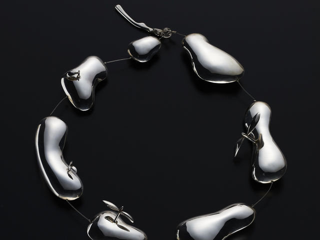 �I�[�i�[�̍�i
Owner's works
�ɒO���ۃN���t�g�W2001�N�o�i_�M�������[���V���b�v�@cuore mariko