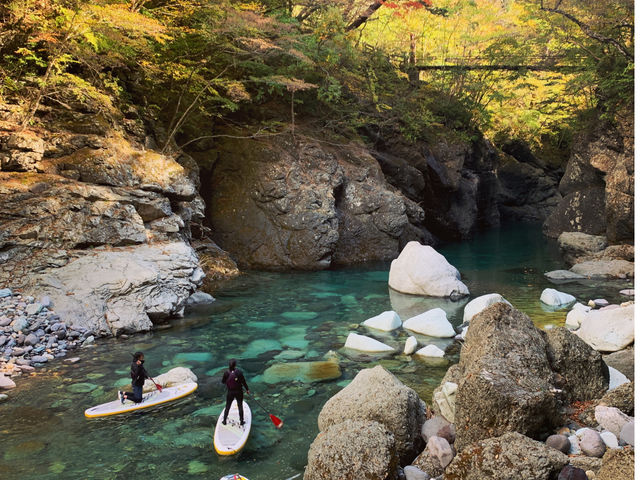 �Ȗ،��ߐ{�����s�̌΁A���݂��J��SUP�c�A�[�̗l�q�B���ʂ��������́A�������k�J�̒��𒷂����������ł��܂��B�ڂ�ς��i�F���y���݂܂��傤�B_mizudori