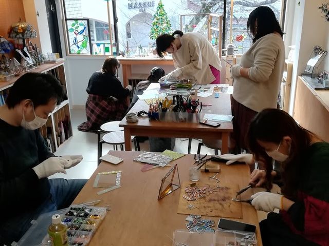 �X���A4�l�|����ƃe�[�u����2�䂠��܂��B_�X�e���h�O���X MilleNeige