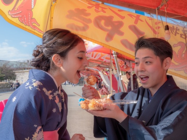 ���a����