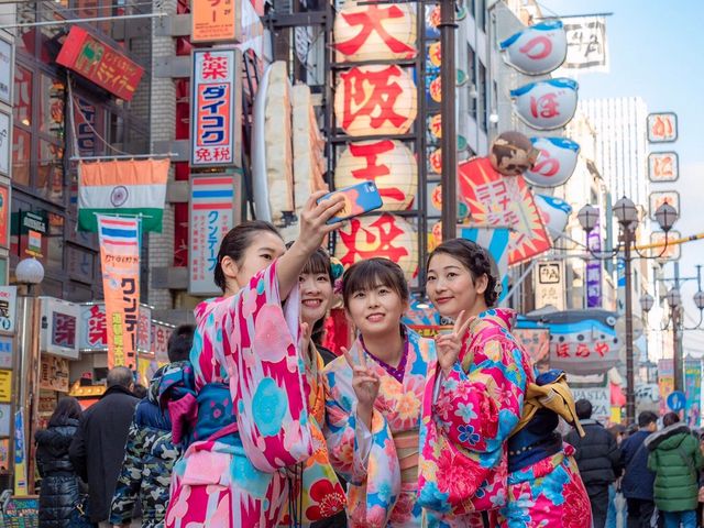 ���a����