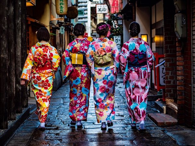 ���a����