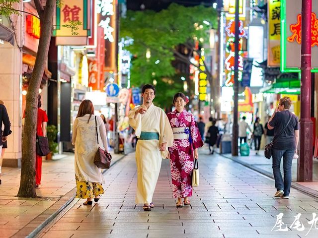 �����Ń��R�n�}�T������ƁA�Ȃ����j�b�R�j�R��_����������̃����^��-KIMONO Rental-���l���؊X�X