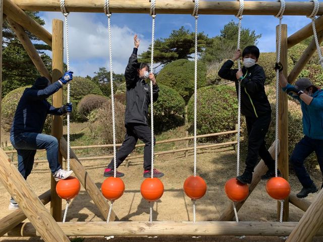 �A�h�x���`���[6�̗l�q�B�S���ō��E���瓯���ɃX�^�[�g���āA�ǂ�����Β��ԂƓ����邱�ƂȂ��A�N���A�ł��邩�E�E�E�F�ŋ��͂��ăN���A���Ă����܂��傤�B_�Z�b�R�A�h�x���`���[�X�N�[��