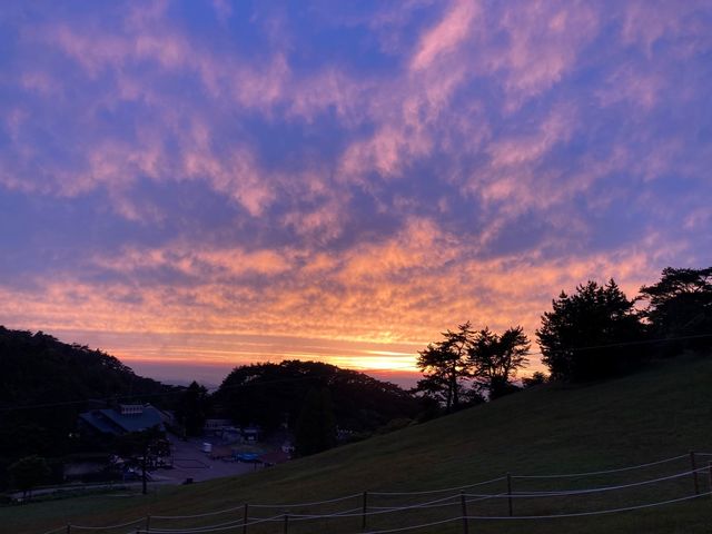 GREENIA����̗[�Ă��B���̎��ԁA���̏ꏊ����[�Ă����ς邱�Ƃ��o����̂ł́A�L�����v�Q���҂����̓��T�ł��B_�Z�b�R�A�h�x���`���[�X�N�[��