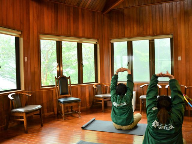 �O���[�v���[�N��f�X�N���[�N�̍��ԂɃ��t���b�V�����������܂��B_�Z�b�R�A�h�x���`���[�X�N�[��