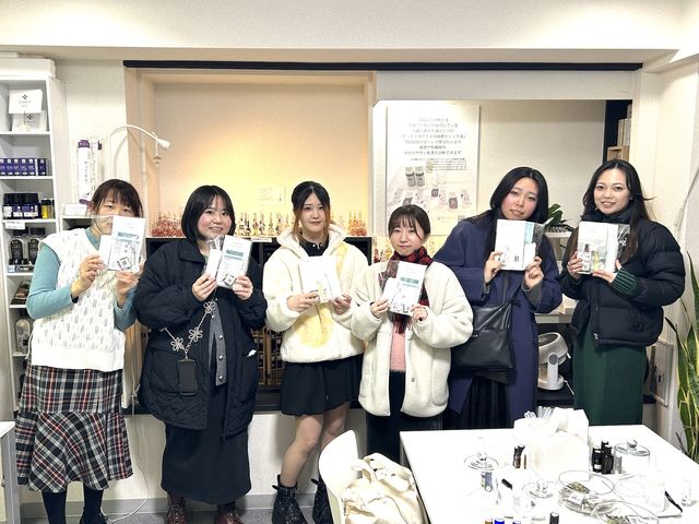 ��w�̃T�[�N�����Ђ̓����ƃO���[�v�ł̎Q�����劽�}�I_Eucalyblue aroma.t ����