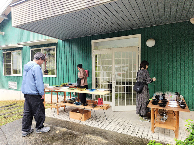 �s����ŁA�A�E�g���b�g�Z�[�����s���Ă܂��B���́A����LINE�Ŕ��M���Ă���܂��̂ŁA���Ђ��o�^�������܂��B
https://page.line.me/652f_�K���X�H�[Eze