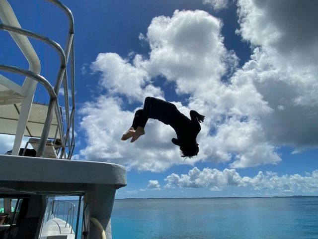 �������}����