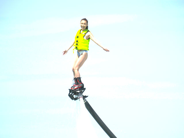 �������}����