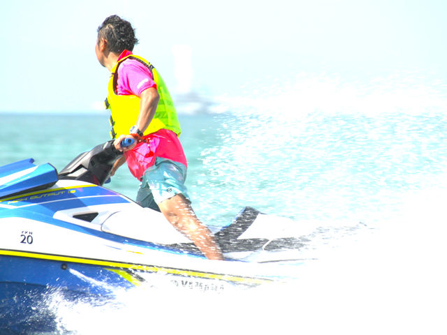 �������}����